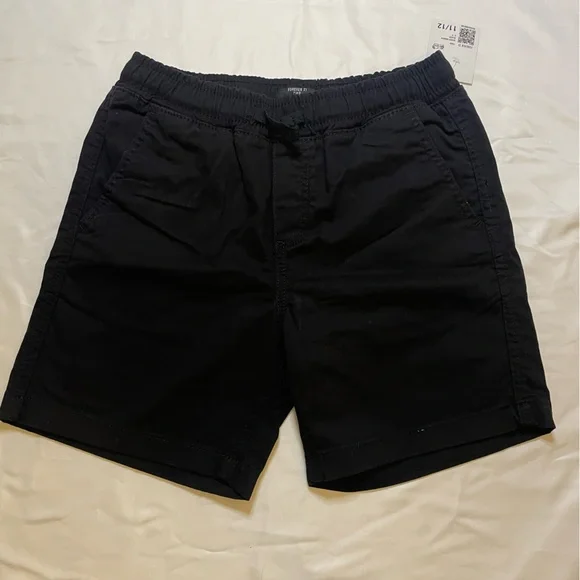NWT Boys Forever 21 kids size 11/12 black shorts - Picture 1 of 5